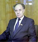 Академик В.И. Кудинов – один из основателей и первый генеральный директор объединения  Удмуртнефть ,  Почётный гражданин Удмуртии